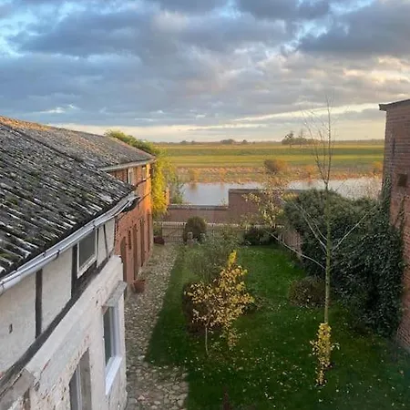 Fachwerk-fischerhaus An Elbe Und Aland Hébergement de vacances *